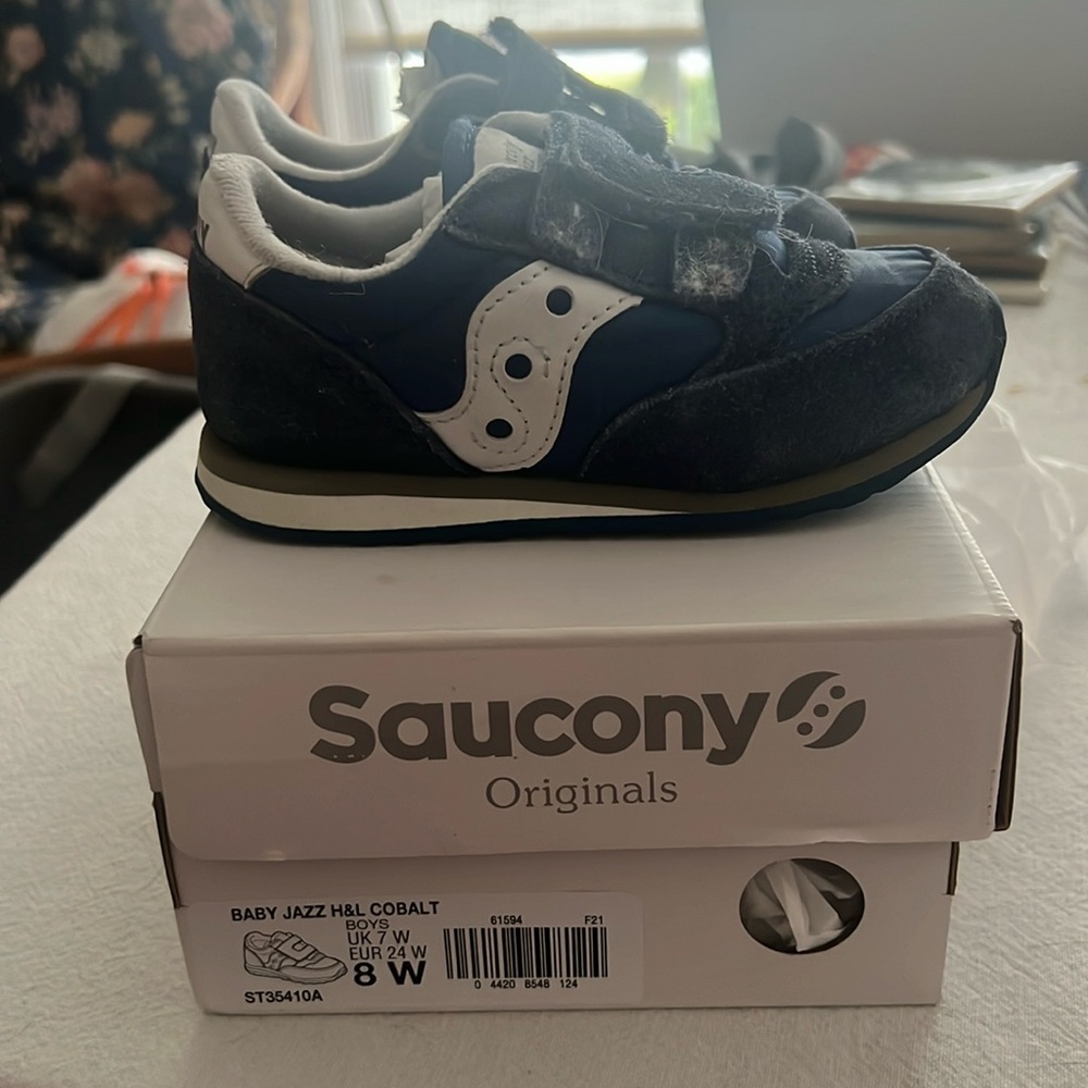 Saucony Toddler sneaker 8W